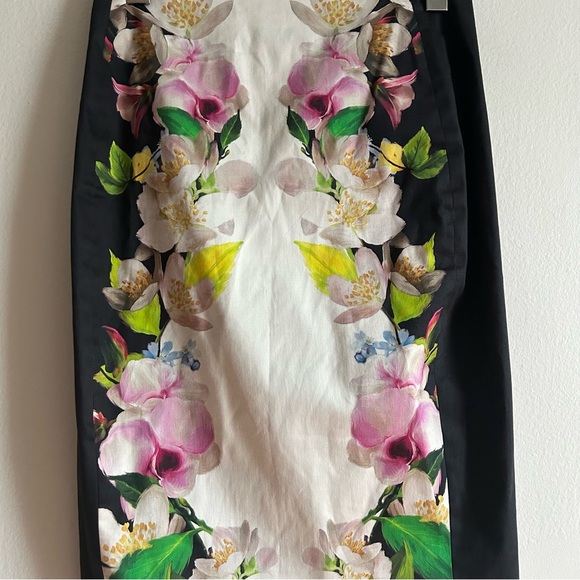 Ted Baker Sz 4 Dayian Forget Me Not Floral Feminine Pencil Skirt - Picture 3 of 13